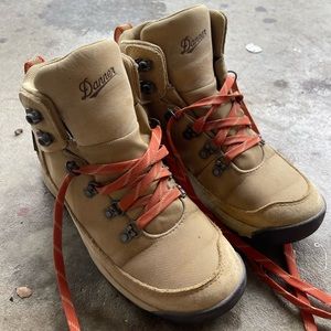 Danner Adrika hiking boots 6.5 (discontinued)
